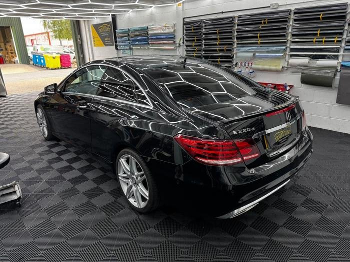Mercedes E-Class Coupé, rear windows tinted