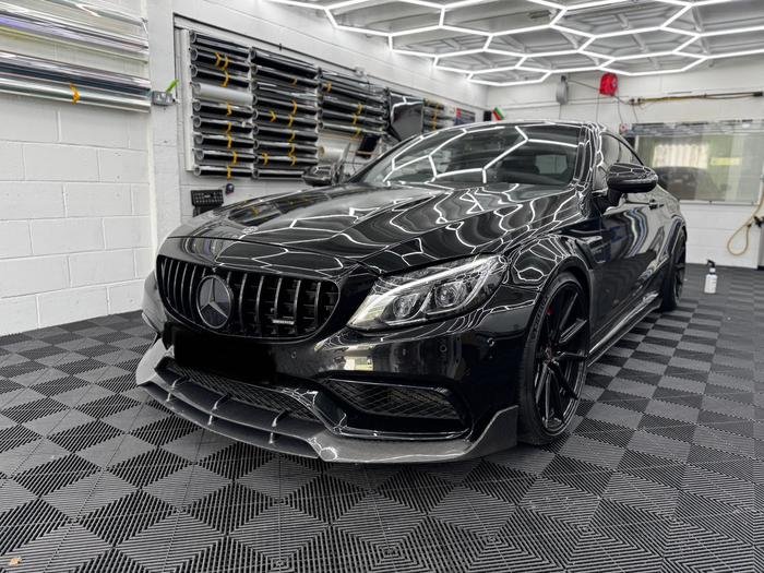Mercedes-AMG C-Class Coupé, windows tinted